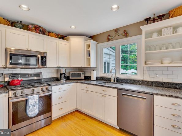 506 Dogwood Lane, Conshohocken PA 19428