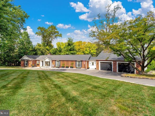 506 Dogwood Lane, Conshohocken PA 19428