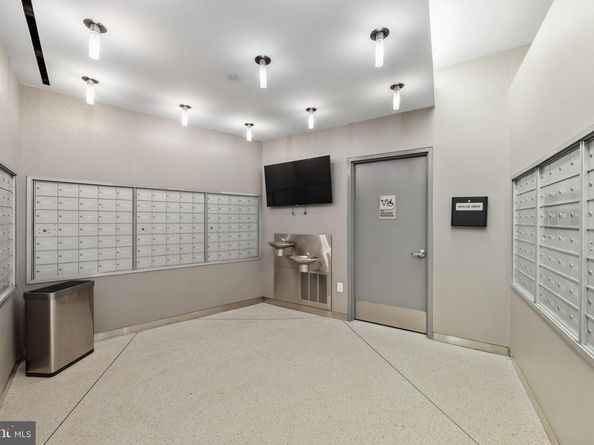 2101 Market Street 4206, Philadelphia PA 19103