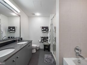 2101 Market Street 4206, Philadelphia PA 19103