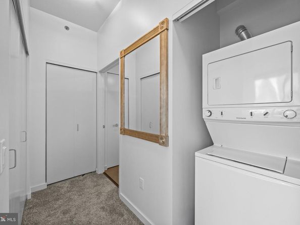 2101 Market Street 4206, Philadelphia PA 19103