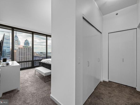2101 Market Street 4206, Philadelphia PA 19103