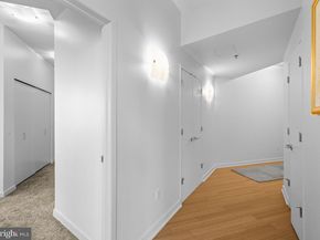 2101 Market Street 4206, Philadelphia PA 19103