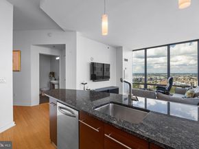 2101 Market Street 4206, Philadelphia PA 19103
