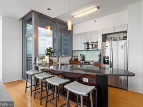 2101 Market Street 4206, Philadelphia PA 19103