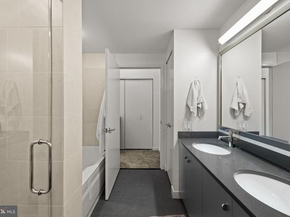 2101 Market Street 4206, Philadelphia PA 19103