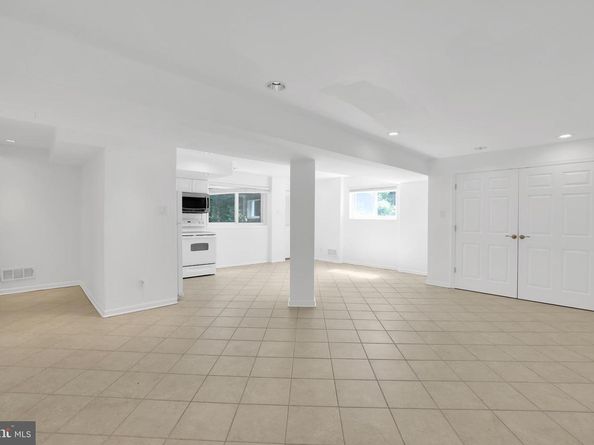 6313 Tone Drive, Bethesda MD 20817