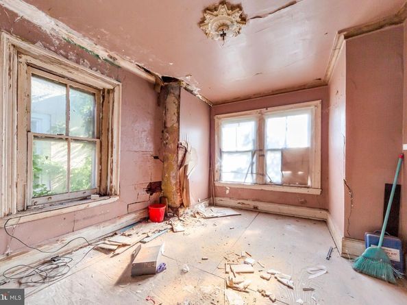 2235 N Van Pelt Street, Philadelphia PA 19132