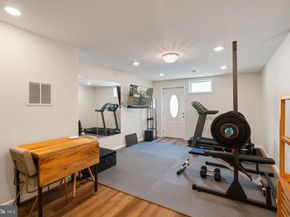 1008 Windcroft Glen Court, Herndon VA 20170