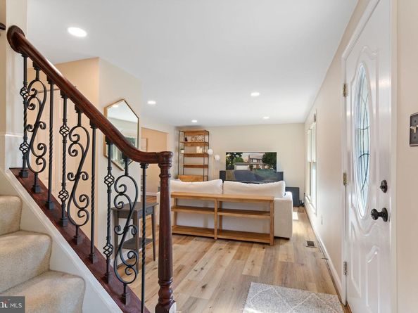 1008 Windcroft Glen Court, Herndon VA 20170