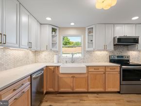 1008 Windcroft Glen Court, Herndon VA 20170