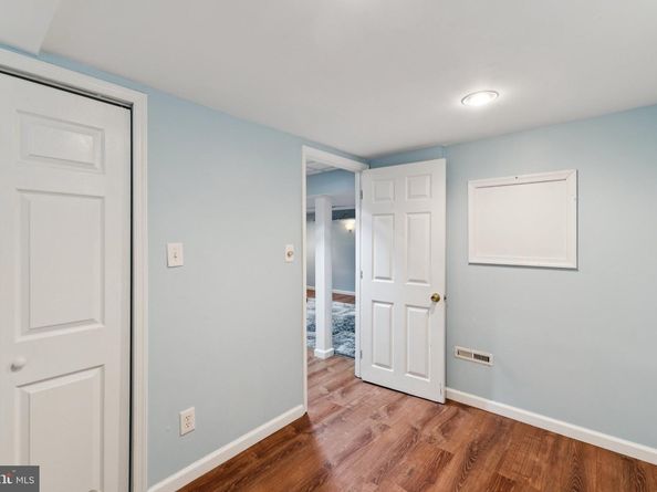 954 N Longfellow Street, Arlington VA 22205