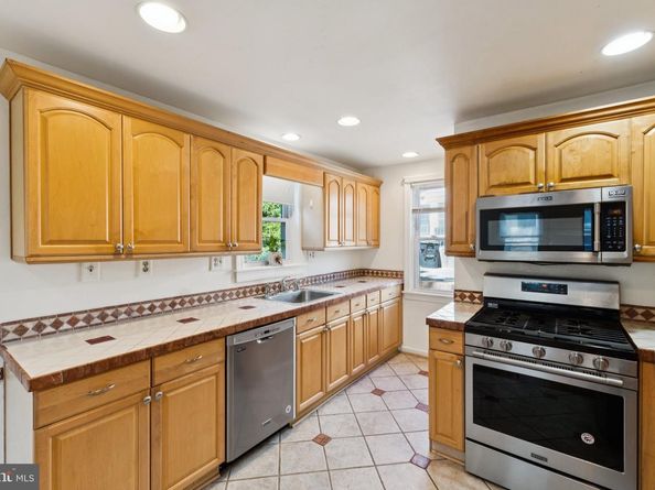 954 N Longfellow Street, Arlington VA 22205