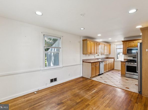 954 N Longfellow Street, Arlington VA 22205