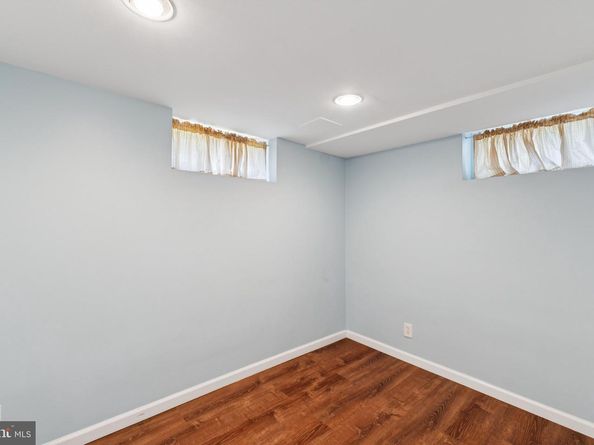 954 N Longfellow Street, Arlington VA 22205