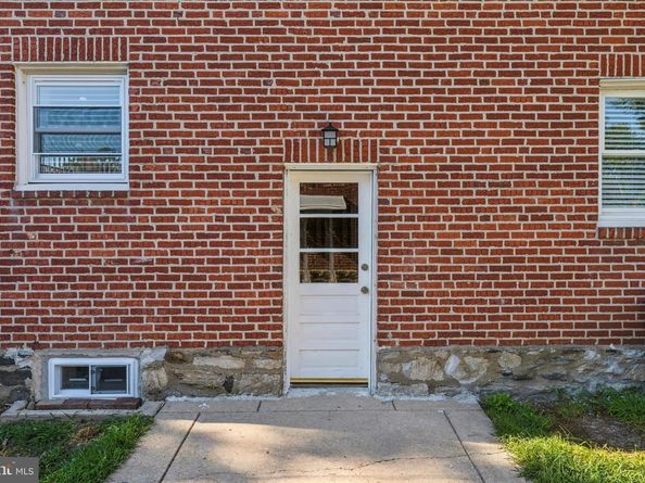 618 W South Avenue, Glenolden PA 19036