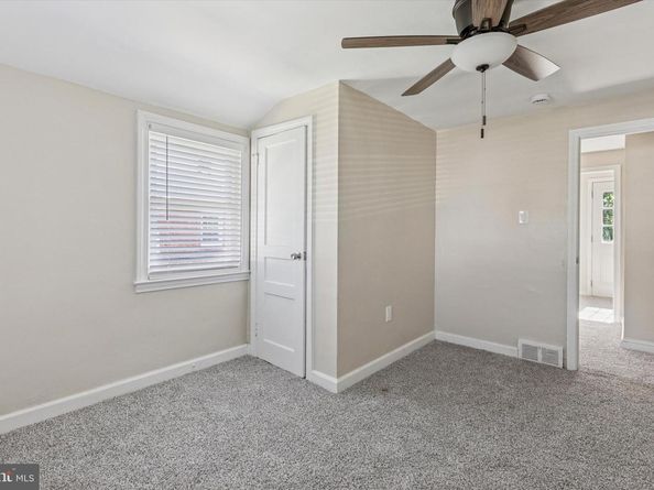 618 W South Avenue, Glenolden PA 19036