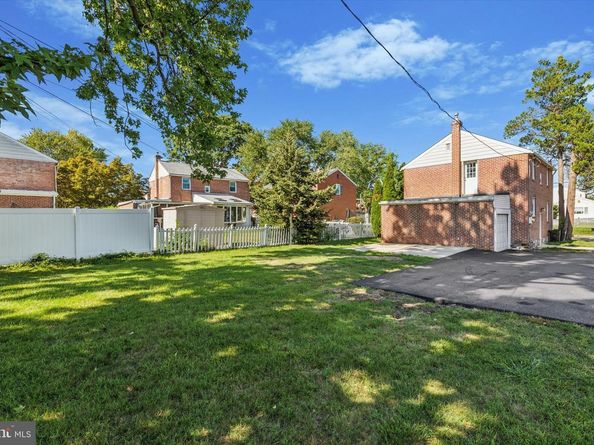 618 W South Avenue, Glenolden PA 19036