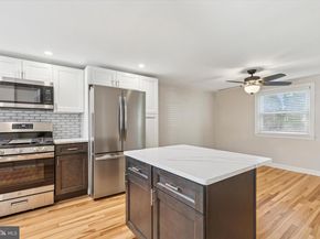 618 W South Avenue, Glenolden PA 19036