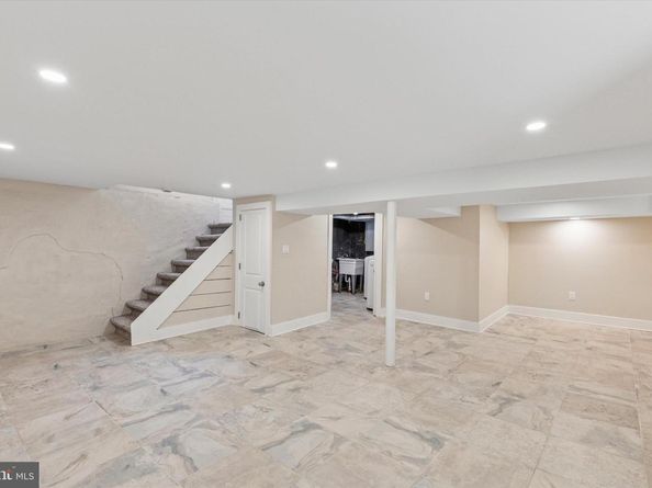 618 W South Avenue, Glenolden PA 19036