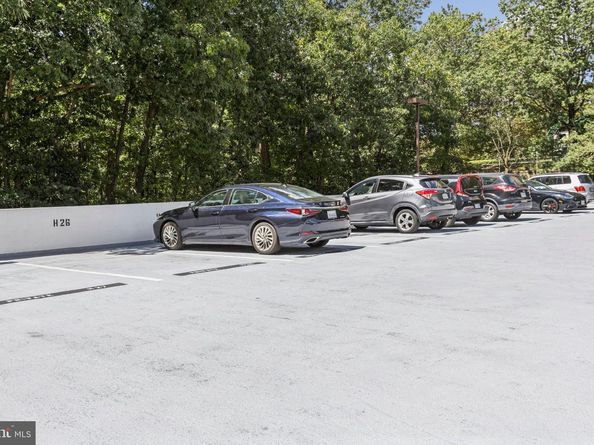 6101 Edsall Road 1502, Alexandria VA 22304