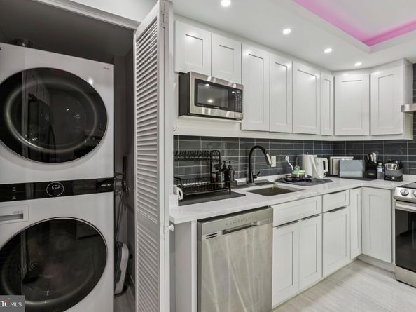 6101 Edsall Road 1502, Alexandria VA 22304