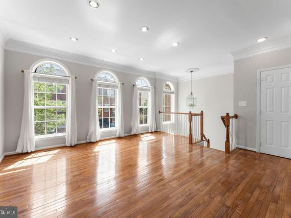 6236 Shackelford Terrace, Alexandria VA 22312