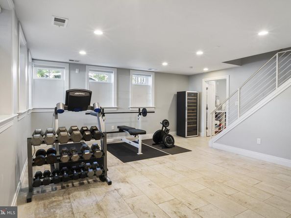 325 N N. Columbus Street, Alexandria VA 22314