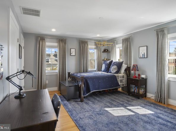 325 N N. Columbus Street, Alexandria VA 22314