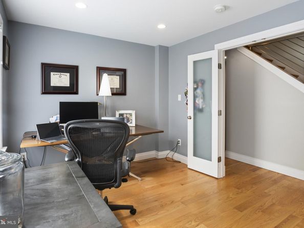 325 N N. Columbus Street, Alexandria VA 22314