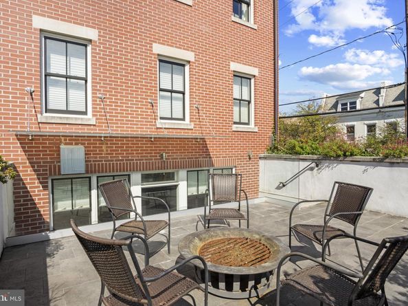 325 N N. Columbus Street, Alexandria VA 22314