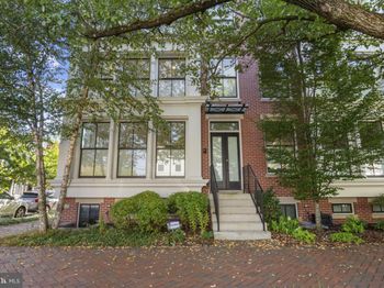 325 N N. Columbus Street