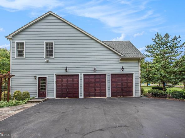1150 Walnut Farm Road, Ambler PA 19002