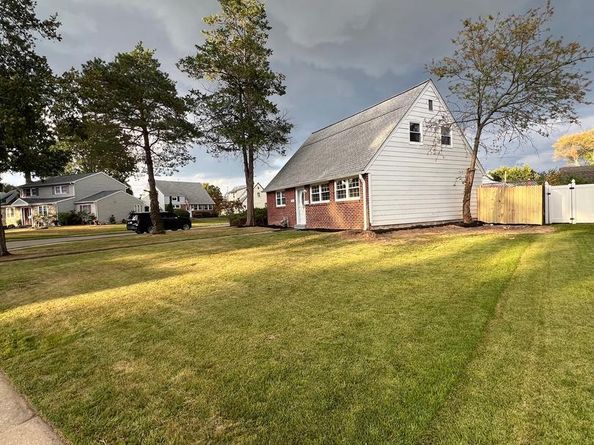 810 Quince Lane, Secane PA 19018