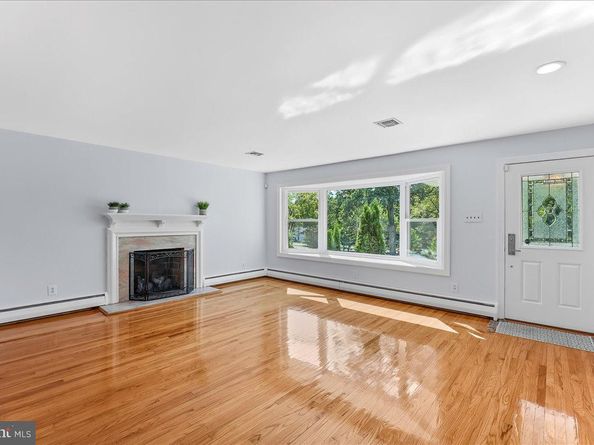 200 N State Road, Springfield PA 19064