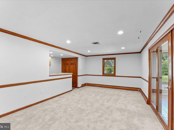 200 N State Road, Springfield PA 19064