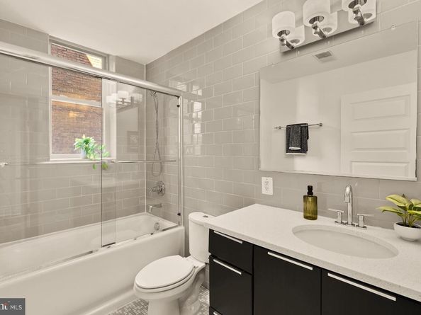 1811 Wyoming Avenue NW 32, Washington DC 20009