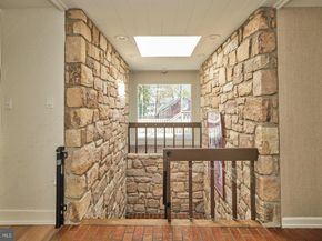 860 Dukes Drive, Yardley PA 19067