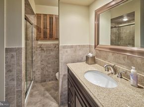 860 Dukes Drive, Yardley PA 19067
