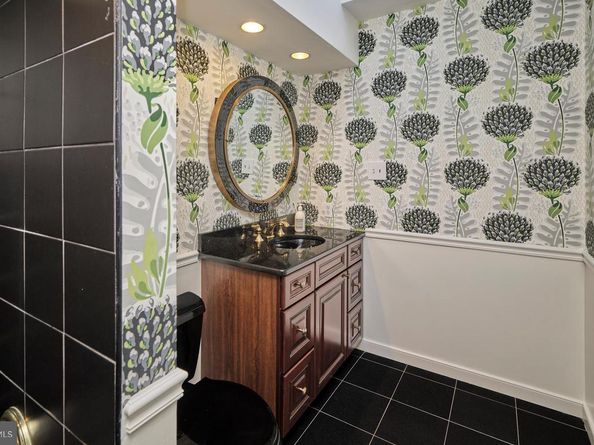860 Dukes Drive, Yardley PA 19067