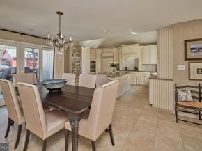 860 Dukes Drive, Yardley PA 19067