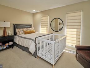860 Dukes Drive, Yardley PA 19067