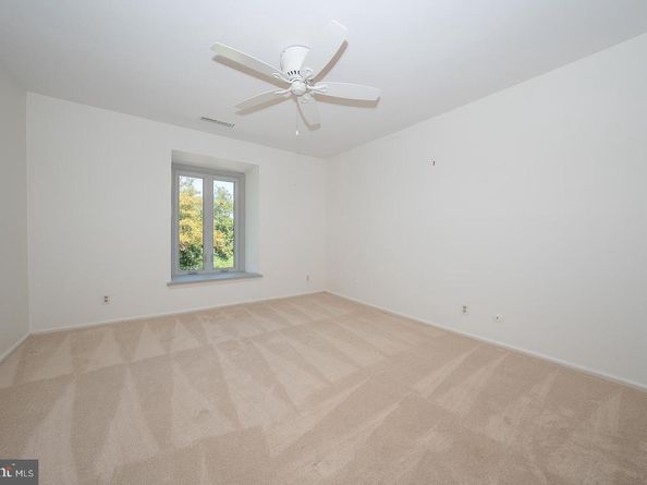 257 W Chelsea Circle, Newtown Square PA 19073