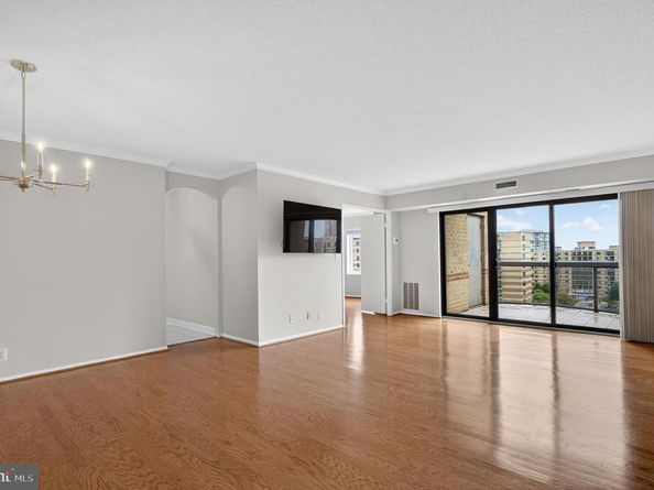8380 Greensboro Drive 1017, Mclean VA 22102