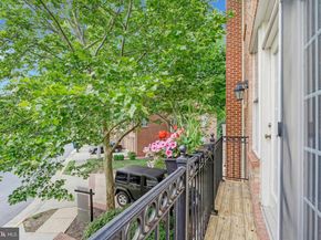 104 Herndon Mills Circle, Herndon VA 20170