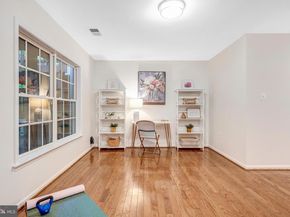 104 Herndon Mills Circle, Herndon VA 20170