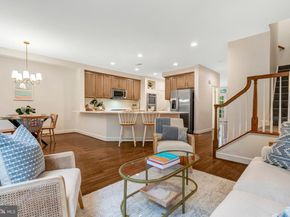 104 Herndon Mills Circle, Herndon VA 20170