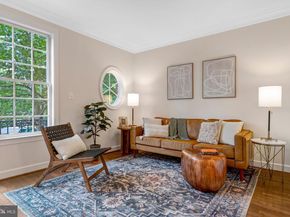 104 Herndon Mills Circle, Herndon VA 20170