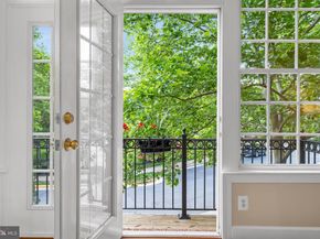 104 Herndon Mills Circle, Herndon VA 20170