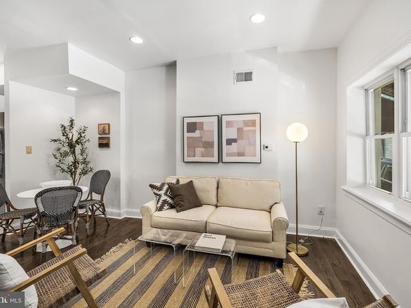 902 Emily Street, Philadelphia PA 19148
